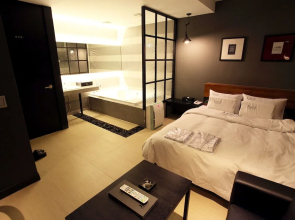 Suwon Gwonseon-dong Jani B Hotel