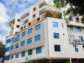 Treebo Trend Orient Grand