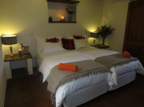 De Leeuwenhof Estate Hotel