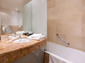 Hotel Paris Neuilly