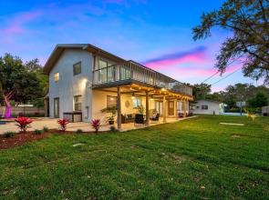 Luxe Largo Retreat: Pool, Games, Basketball & More