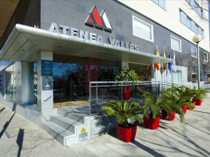 Aparthotel Atenea Valles
