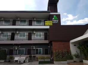 You Court Service Apartment Sriracha