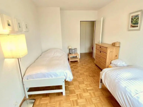 Close to the lake and very spacious 3 bedroom