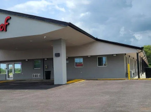 Red Roof Inn Byron