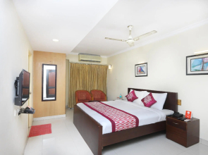 Collection O 77368 Maruthi Residency