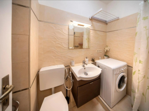 Studio Apartment - Tower Petrin