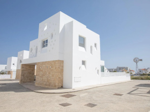 Protaras Centre Seaview Villa, 200m from Beach
