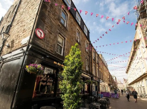 JOIVY Great Location - Lovely Rose St Apt in City Centre