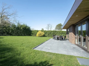 Spacious Bunglow With Garden