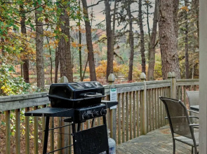 Mohegan by Avantstay Private Dock + Firepit Community Pool + Beach