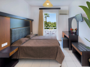 Corali Hotel