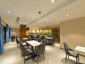 Yeste Hotel (Bama Bus Terminal)