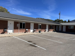 Sunglow Motel