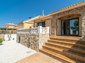 Can Clavell in Urbanitzaci Montferrutx