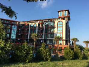 Chateau Del Marina Complex Apartments