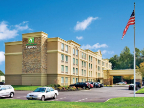 Holiday Inn Express Hotel & Suites West Long Branch by IHG
