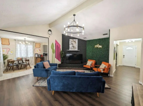 Vibrant Getaway Say Hello to the Best of Houston