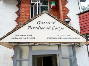 Gatwick Birchwood Lodge