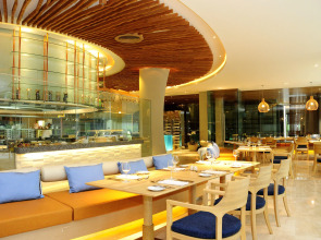 Renaissance Phuket Resort & Spa