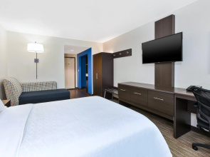 Holiday Inn Express Winnipeg Airport - Polo Park by IHG