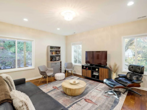 Luxe Mountain Home Near Ridgecrest & Asheville!
