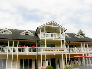 Comfy Apartment With 1 Bedroom and Balcony 53