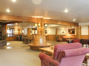 Black Bear Lodge by CB Lodging