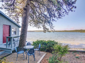 Quiet Plymouth Cottage on Great South Pond!