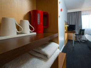 Holiday Inn Express Gloucester South M5 Jct12