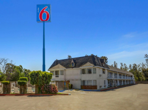 Motel 6 Fresno, CA - Belmont Ave