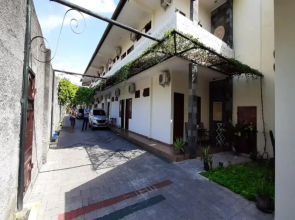 OYO 2347 Griya Patran Near RS Queen Latifa