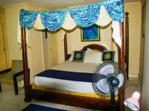 Sky Blue Beach Studio at Turtle Tower