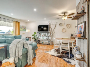 Charming Sun City Getaway Near Golf & Casinos!