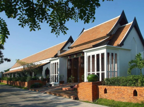 Dorm of Happiness by Tharaburi