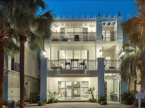 Son Kissed 4 Bedroom Holiday Home by Five Star Properties