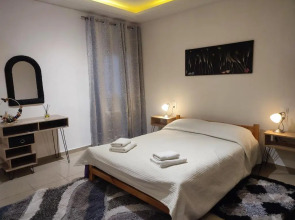 K162 Superior Deluxe Studio