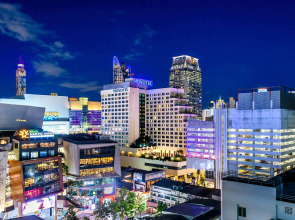 Отель Novotel Bangkok On Siam Square