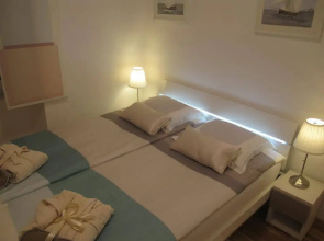 Central Palace Apartment