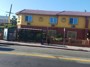 Central Inn Motel on 41 Street