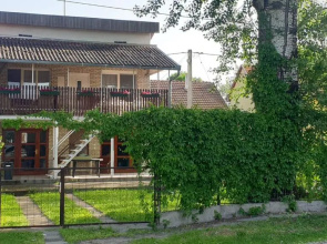 Sárga311 Üdülőház Szeged