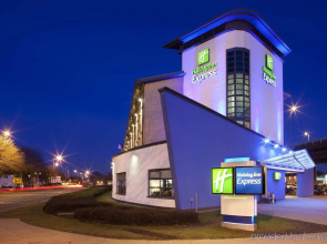 Holiday Inn Express Glasgow Airport by IHG