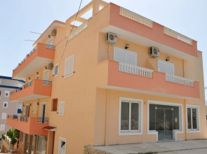 Hotel Vila Alvin & Apartments