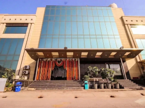 Hotel Sanskriti By OYO Rooms