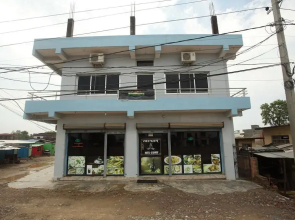 SPOT ON 489 The Roadhouse Restro & Hotel