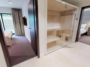 White Pearl Apartment 0.05