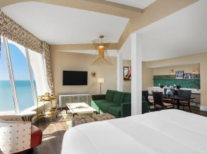 Bellwether Beach Resort