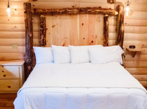 Cricket Hill Treehouse Cabins