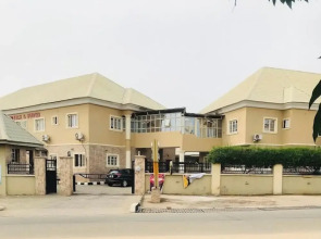 Arlington Hotels and Suites LTD