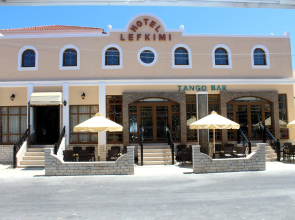 Lefkimi Hotel